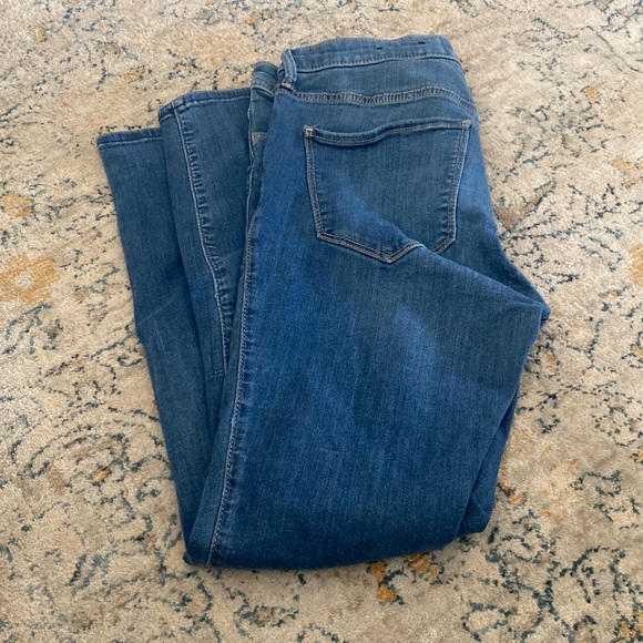Hollister Jeans - Picture 1 of 2